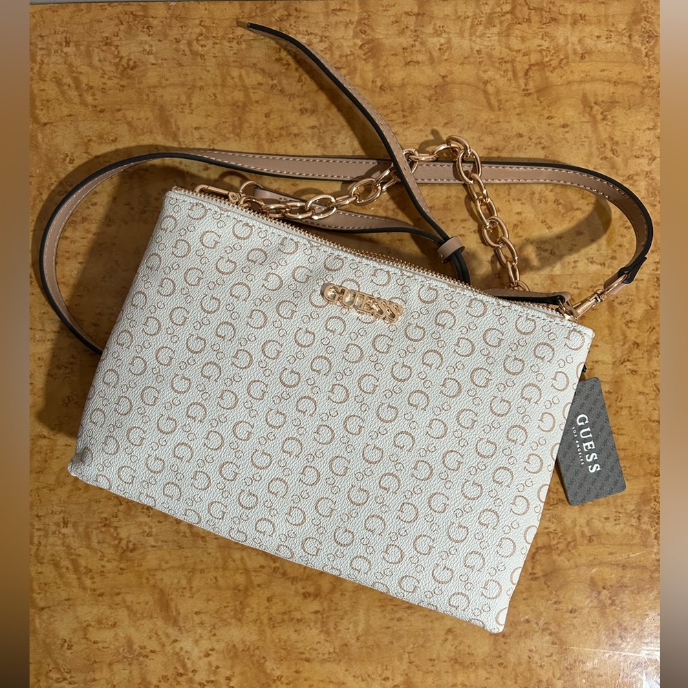 New Guess Crossbody Purse